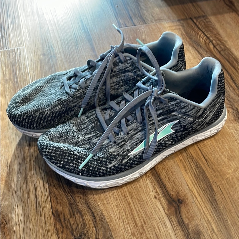 Altra Ego Escalante Women’s Gray Running Shoes